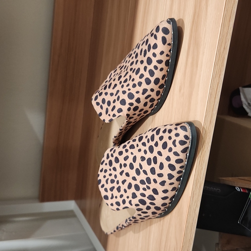 LOFT OUTLET ANIMAL PRINT MULES ANIMAL PRINT SZ 7